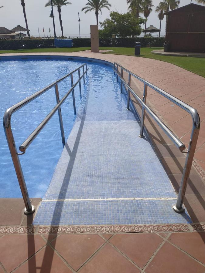 Luxury House 110 M2 On The Beach, Pool, Parking 托雷莫利诺斯 外观 照片