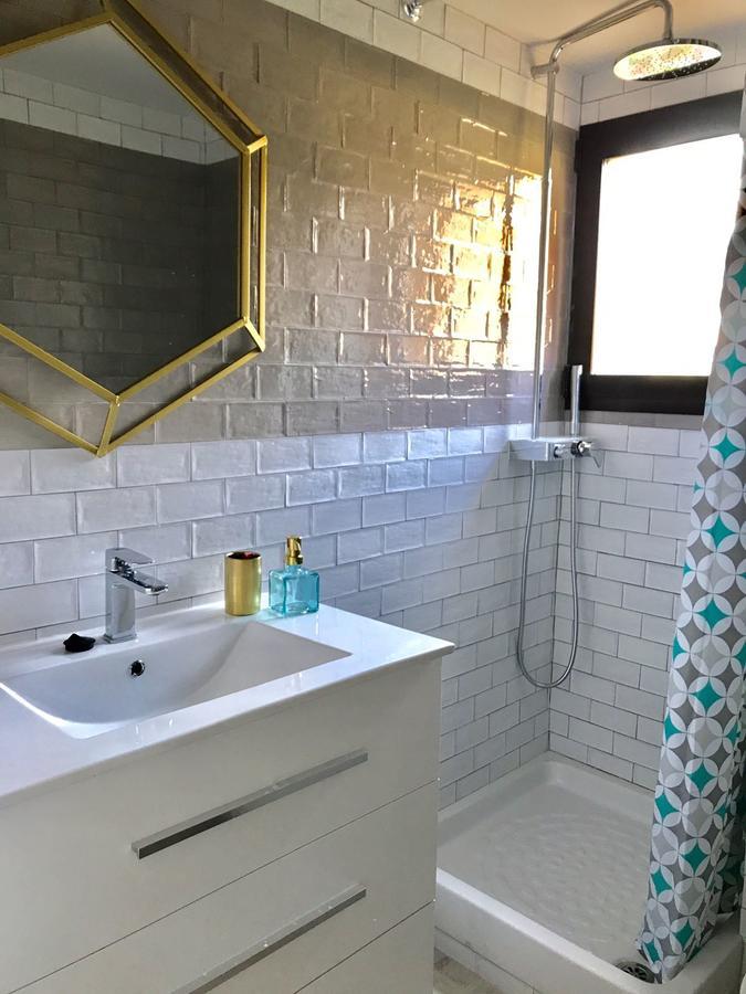 Luxury House 110 M2 On The Beach, Pool, Parking 托雷莫利诺斯 外观 照片