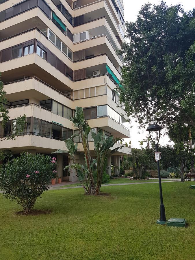 Luxury House 110 M2 On The Beach, Pool, Parking 托雷莫利诺斯 外观 照片
