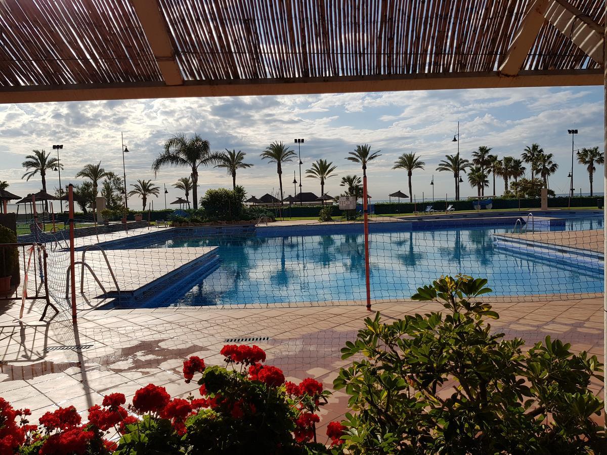 Luxury House 110 M2 On The Beach, Pool, Parking 托雷莫利诺斯 外观 照片